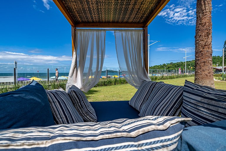 Duplex alto padrão beira mar em Bombas