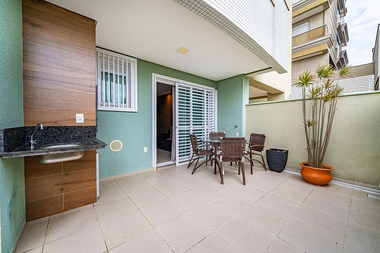 Apartamento térreo à 30 metros da praia de Canto Grande
