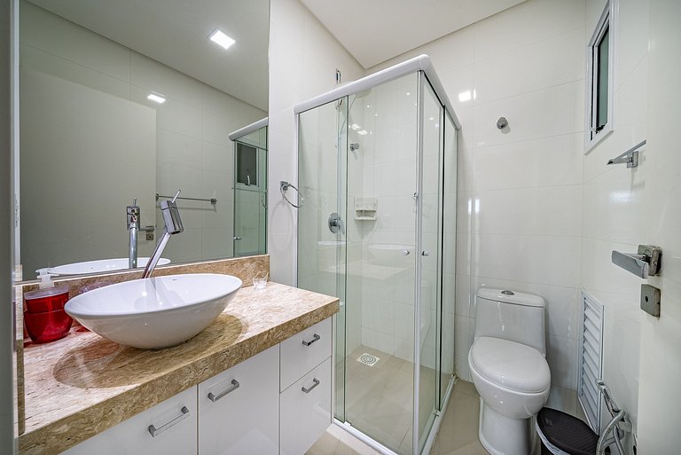 Apartamento térreo à 30 metros da praia de Canto Grande