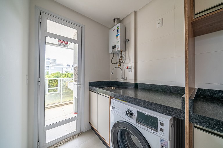 Apartamento con 2 suites, a 150 metros del mar en Mariscal.