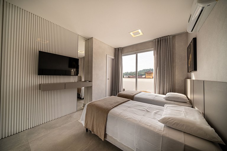 Duplex alto padrão beira mar em Bombas