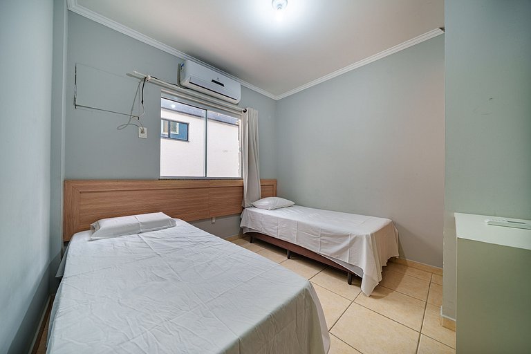 Apartamento com sacada ampla em Bombinhas