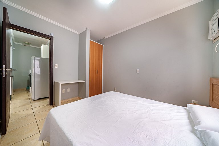 Apartamento espaçoso casal 50 metros da praia
