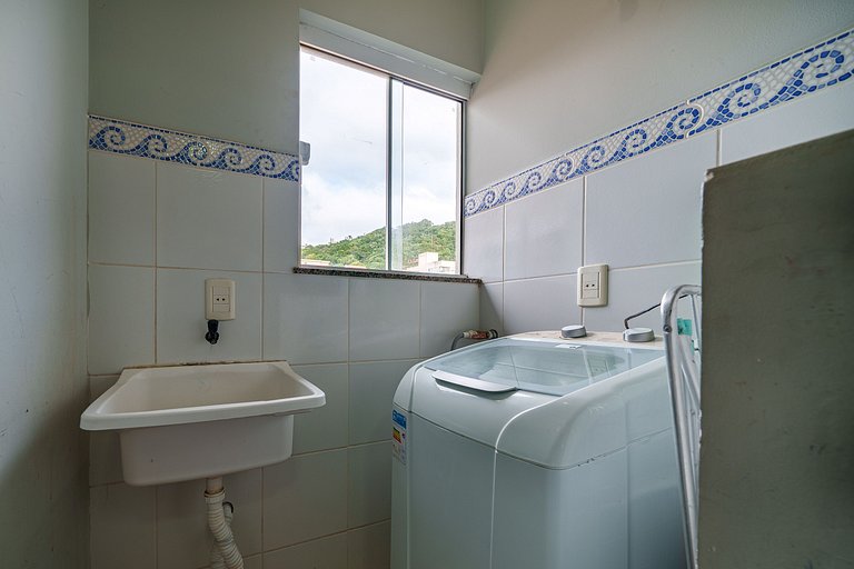 Apartamento amplo 150 metros do mar