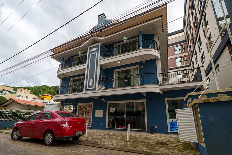 Apartamento espaçoso casal 50 metros da praia