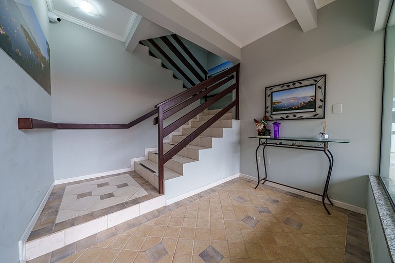 Apartamento espaçoso casal 50 metros da praia