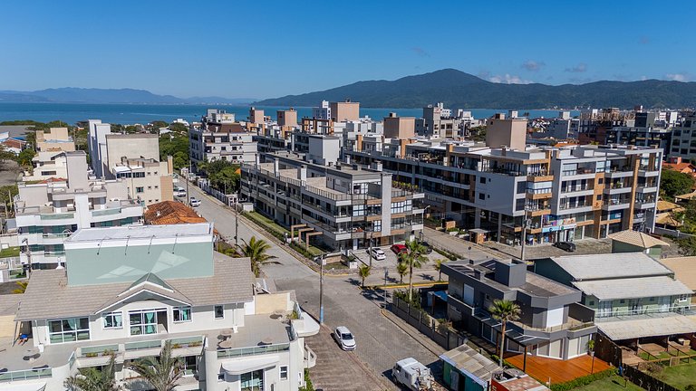 Térreo com 3 quartos à 50 metros do mar