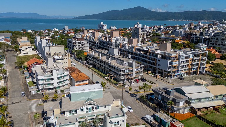 Térreo com 3 quartos à 50 metros do mar