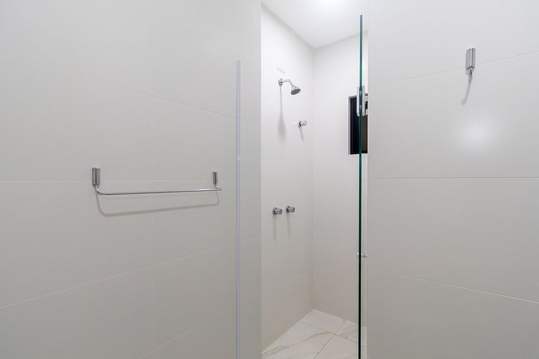 Térreo com 3 quartos à 50 metros do mar