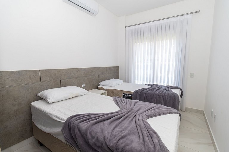 Térreo com 3 quartos à 50 metros do mar