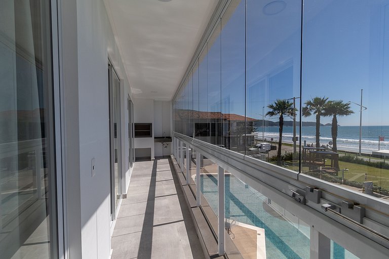 Luxo frente ao mar de Bombas