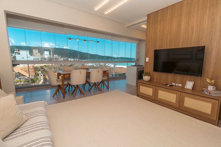 Duplex com vista ao mar em Bombas