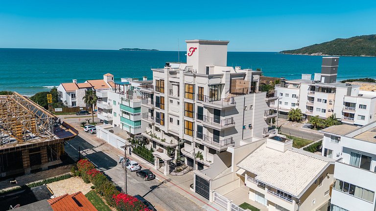 Apartamento alto padrão perto do mar