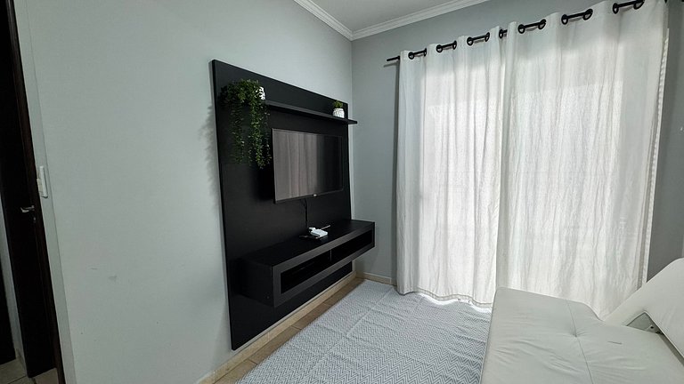 Apartamento espaçoso casal 50 metros da praia