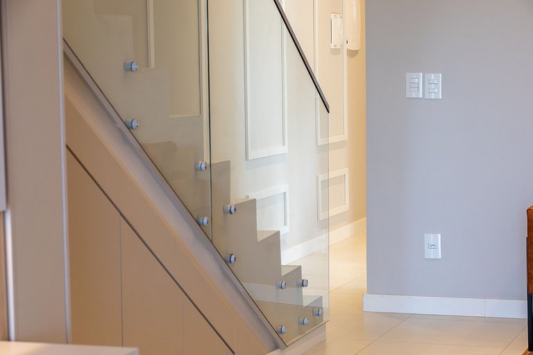 Ático dúplex frente al mar con 3 dormitorios en Bombas