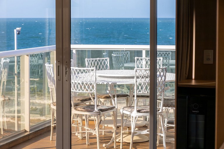 Ático dúplex frente al mar con 3 dormitorios en Bombas