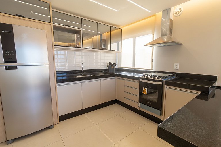 Cobertura duplex beira mar com 3 quartos em Bombas