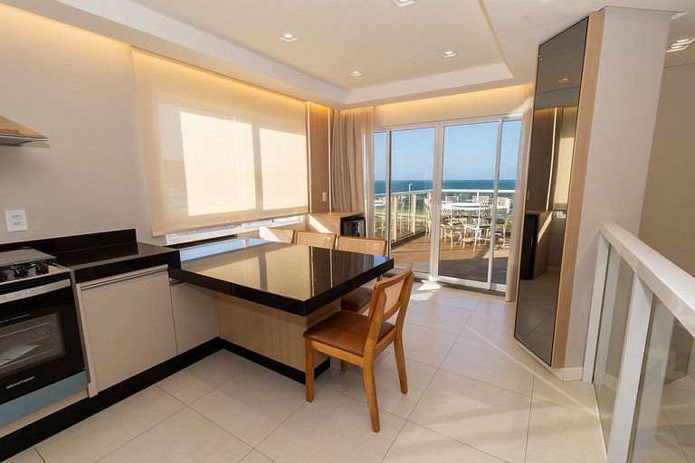 Ático dúplex frente al mar con 3 dormitorios en Bombas