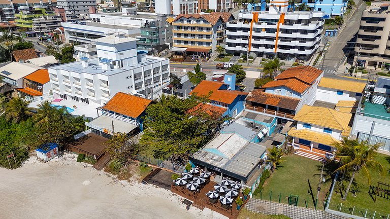 Casa Amalfi - Frente a la playa en el centro de Bombinhas