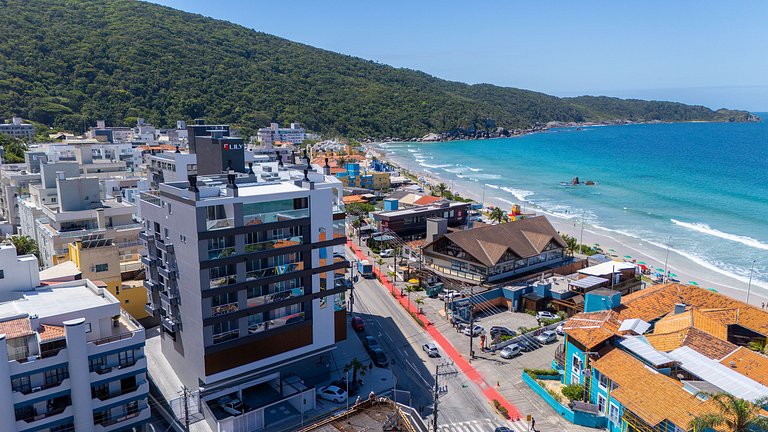 Apartamento novo para família 2 suítes Bombas