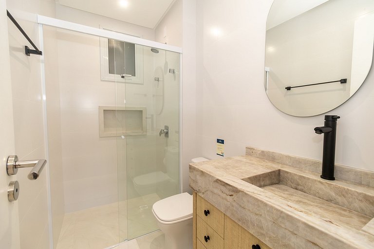 Frente pro mar de Bombas 3 suítes