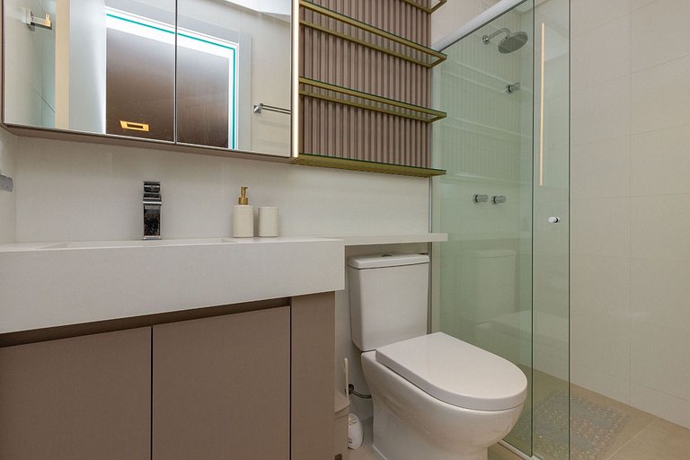 Apartamento de 2 suites con vistas al mar