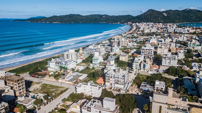 Apartamento 2 suítes com vista para o mar