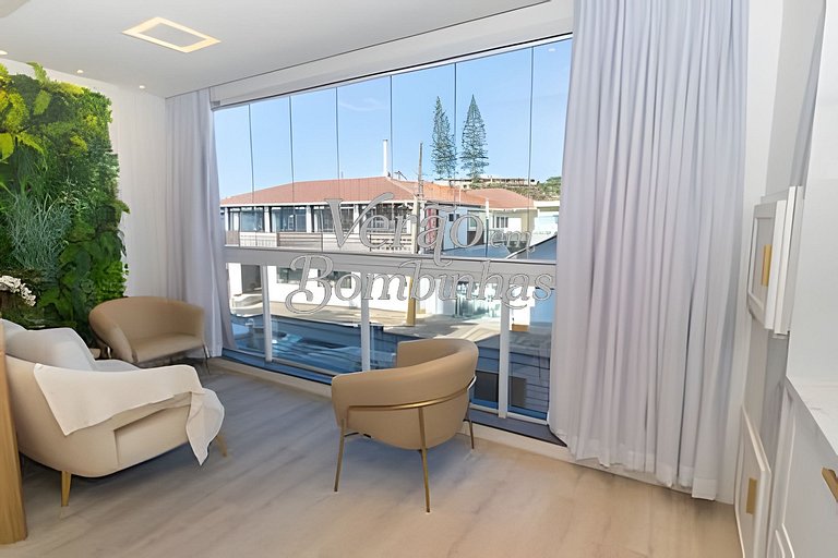 Apartamento 3 suítes beira-mar em Bombas