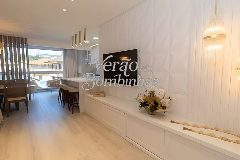 Apartamento 3 suítes beira-mar em Bombas