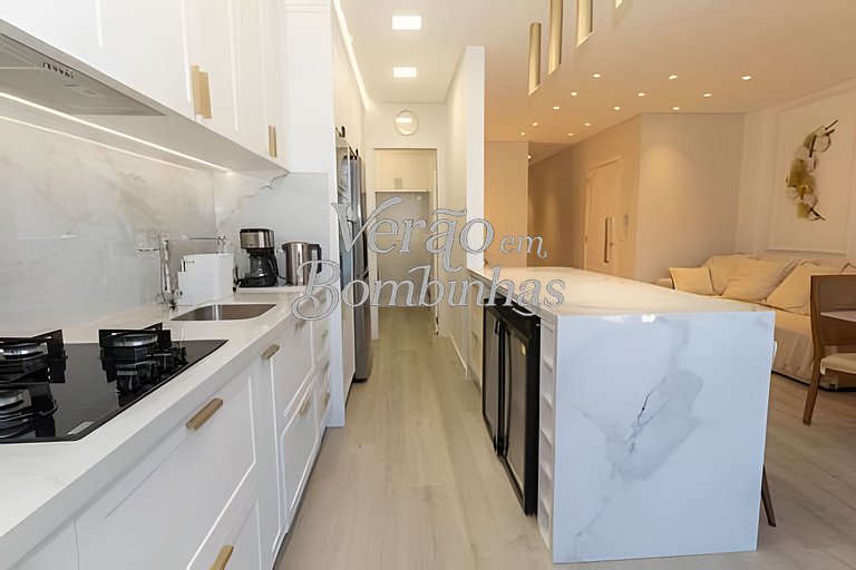 Apartamento 3 suítes beira-mar em Bombas