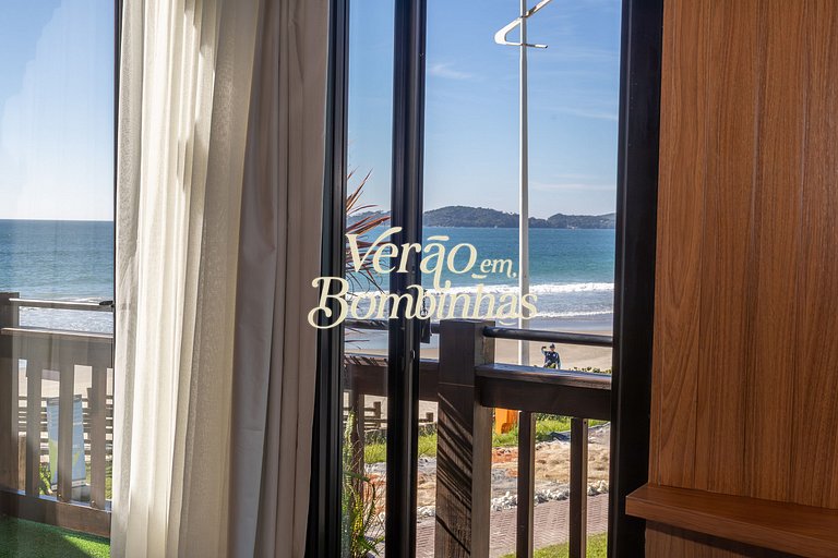 Alojamiento frente al mar Bombas para parejas Moon House