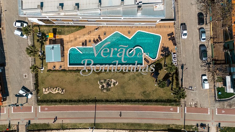 Apartamento 3 suítes beira-mar em Bombas