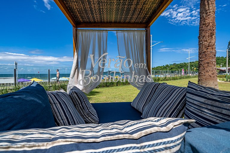 Apartamento 3 suítes beira-mar em Bombas