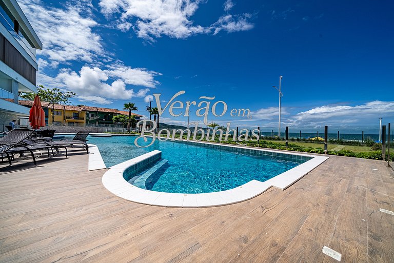 Apartamento 3 suítes beira-mar em Bombas