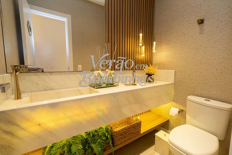 Apartamento 3 suítes beira-mar em Bombas