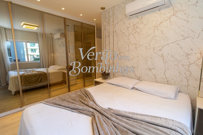 Apartamento 3 suítes beira-mar em Bombas