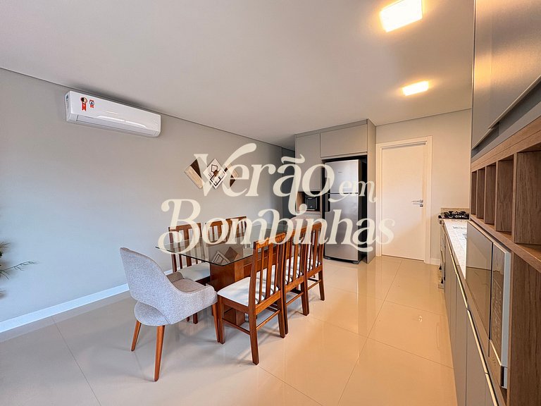 Amplo apartamento 3 suítes em Mariscal