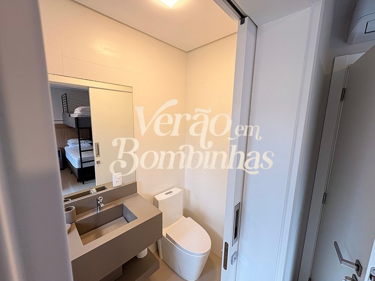 Amplo apartamento 3 suítes em Mariscal