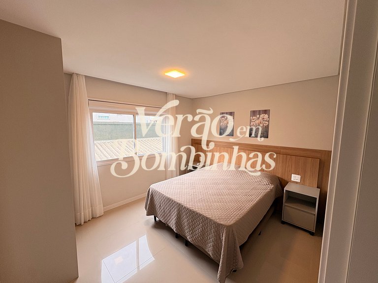 Amplo apartamento 3 suítes em Mariscal