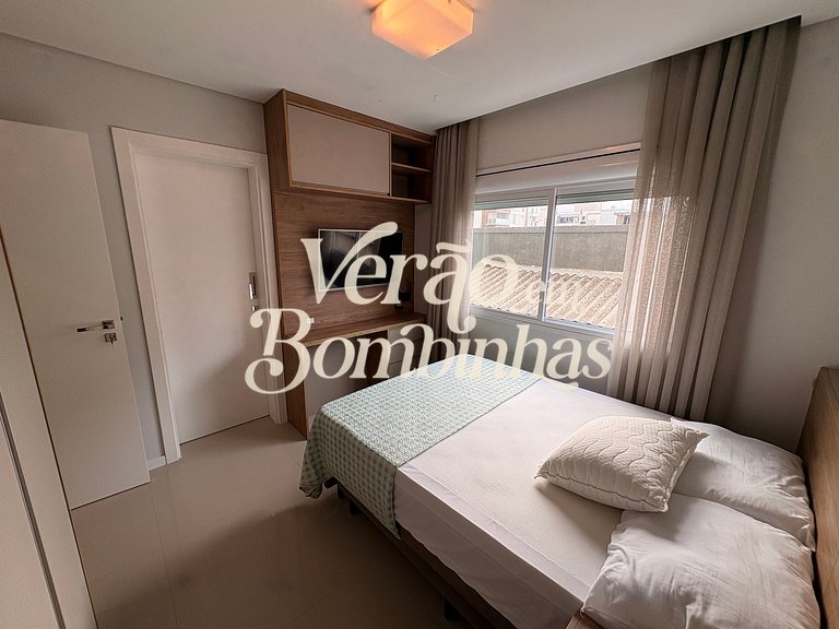 Amplo apartamento 2 suítes em Mariscal