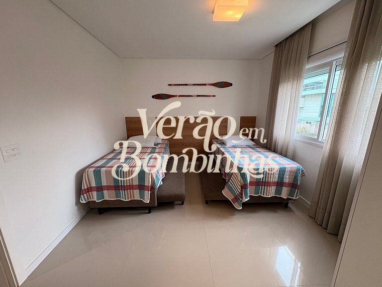 Amplo apartamento 2 suítes em Mariscal