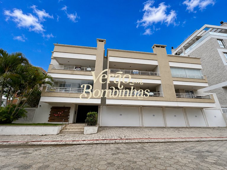 Apartamento a 80 metros da praia de Mariscal