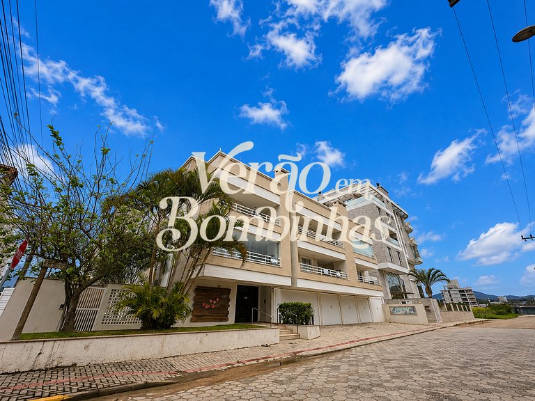 Apartamento a 100 metros da praia de Mariscal