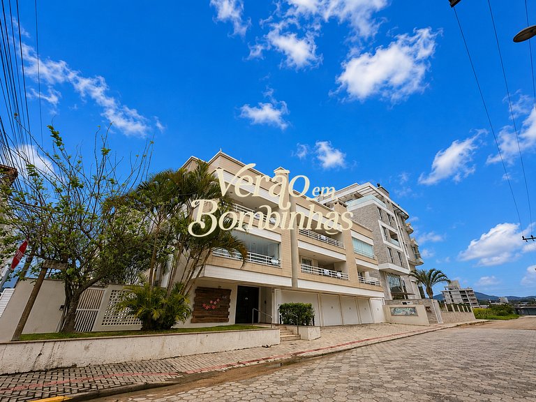 Apartamento a 80 metros da praia de Mariscal