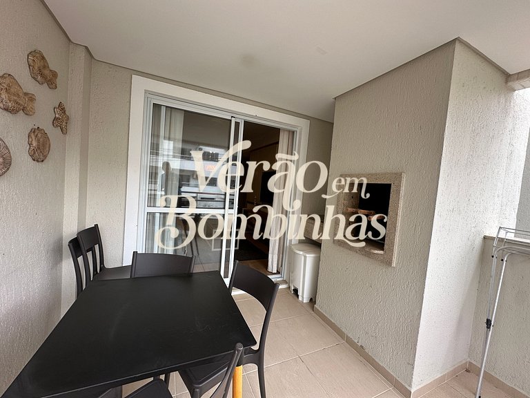 Apartamento a 100 metros da praia de Mariscal