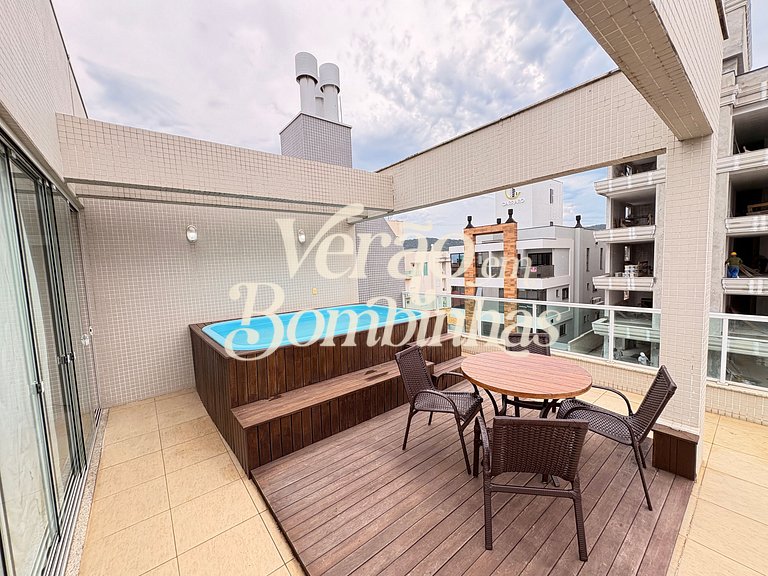 Duplex em Mariscal com piscina