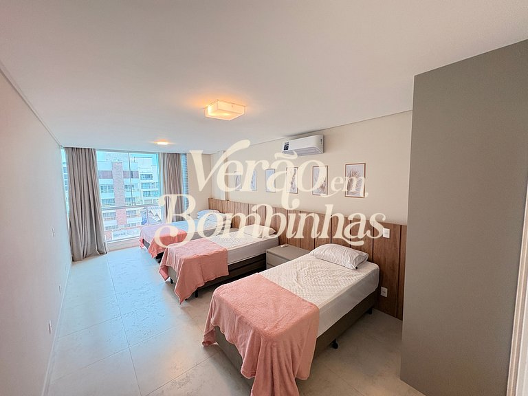 Duplex no centro de Mariscal com piscina privativa