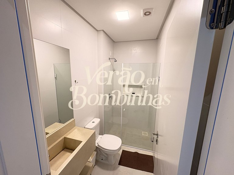 Duplex no centro de Mariscal com piscina privativa