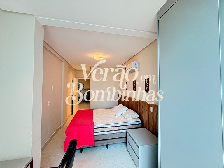 Duplex no centro de Mariscal com piscina privativa