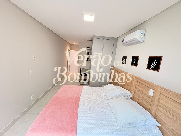 Duplex no centro de Mariscal com piscina privativa